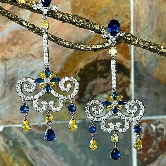 🛍 Swarovski Crystals The Laelyah Long Chandelier Earrings - Picture 5 of 5